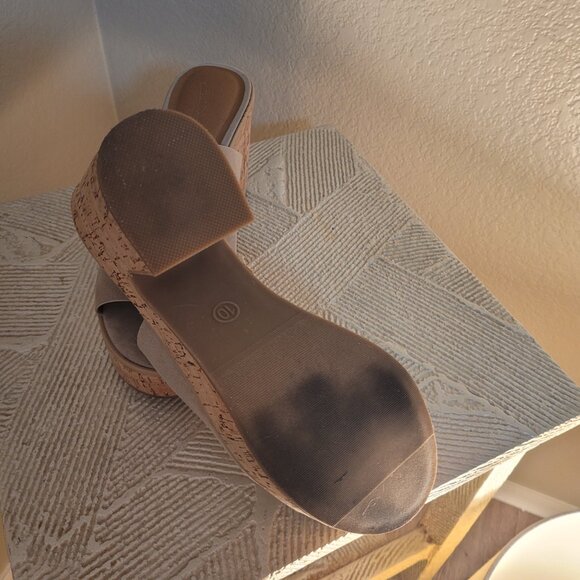 UNIVERSAL THREAD SZ 10 Plaatform Sandals - Picture 3 of 4